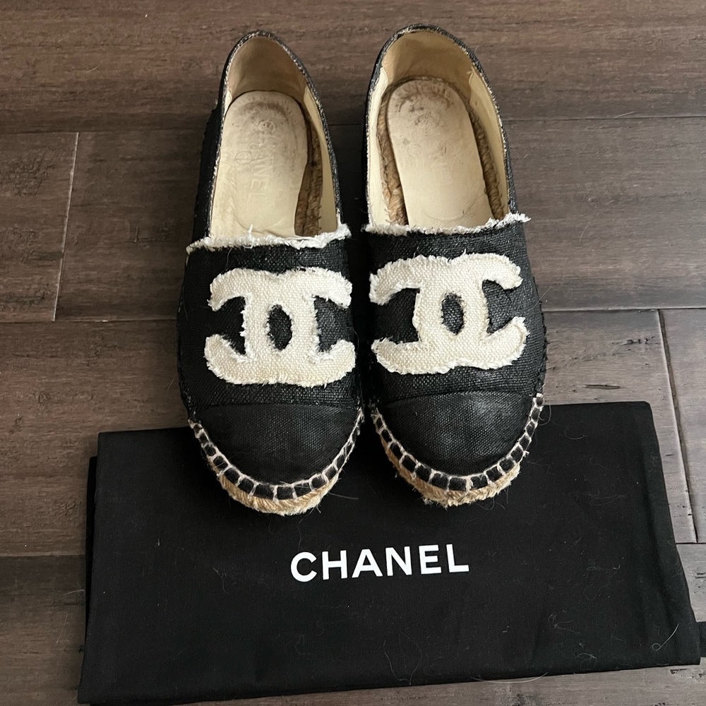 ❤️🔥FLASHSALE!!! Chanel CC Espadrilles Flats Black Size 38 Dust Bag - Picture 2 of 12